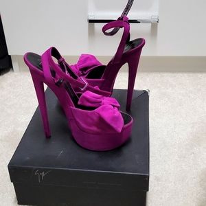 Giuseppe Zanotti Magents Bow Suede Platform